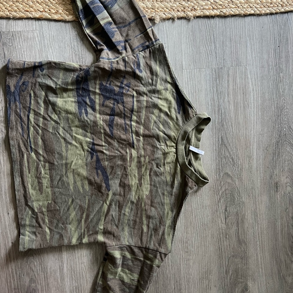 Z supply army sweater with slits in the shoulder